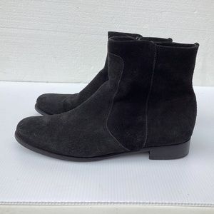 La CANADIENNE Black Suede Waterproof Ankle Boots  Size 10